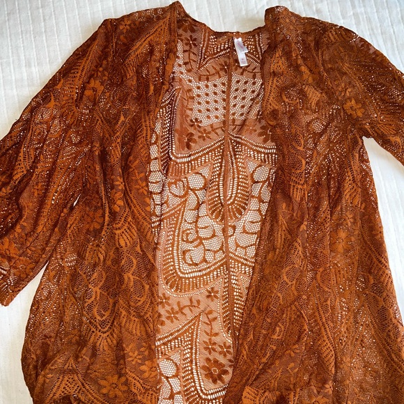 Lightweight crotchet cardigan - Picture 1 of 2